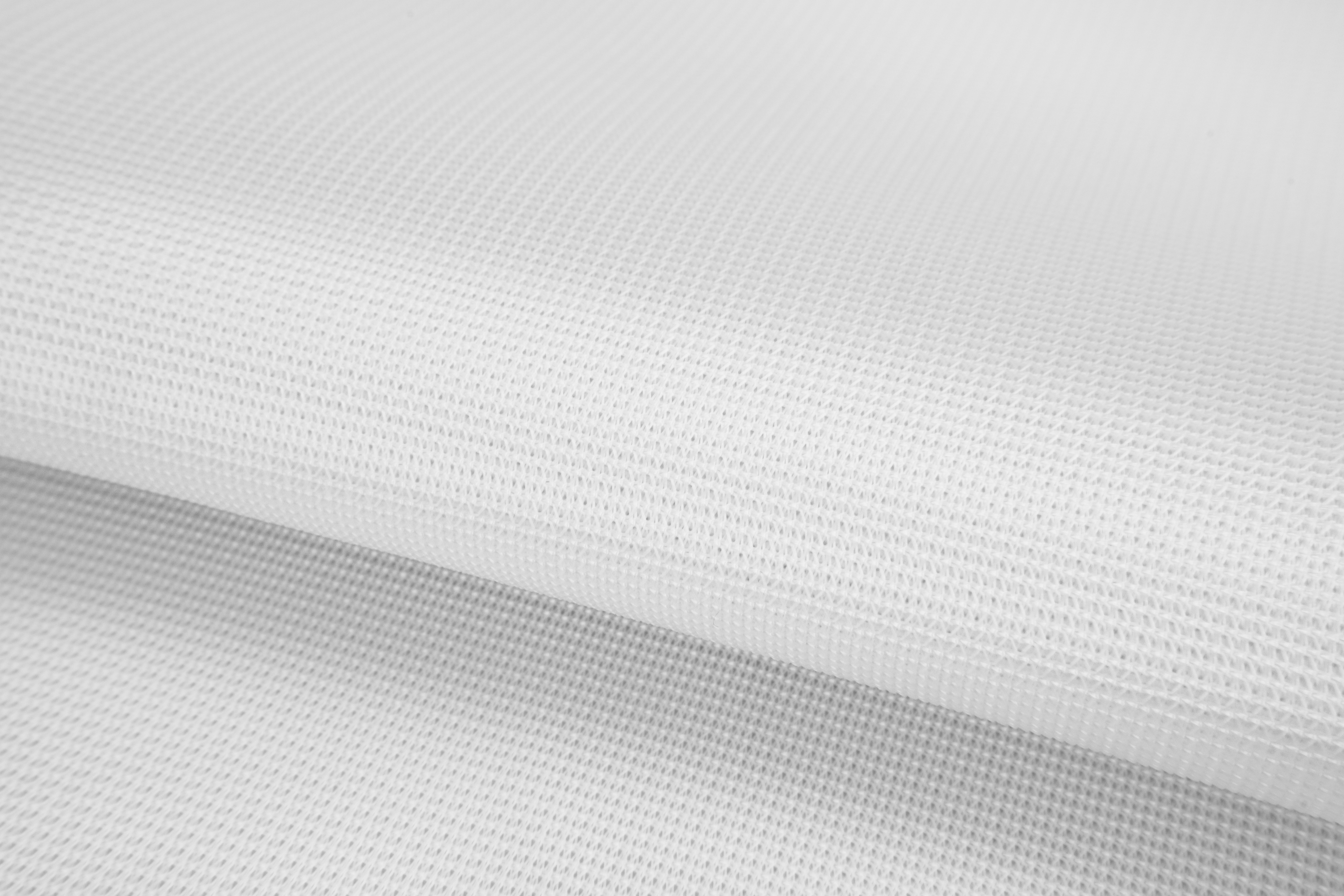 Basic Flag 110 Recycled FR, +/- 110 g/m2
For subli transfer & direct
3,20 x +/- 100 m